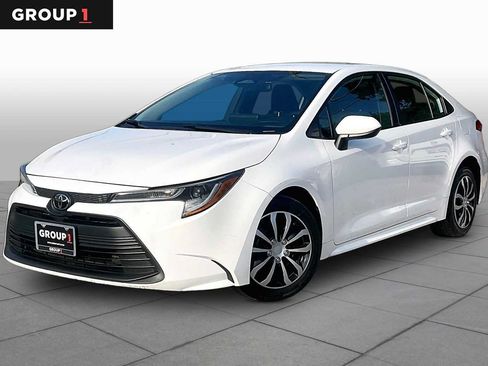 Used 2023 Toyota Corolla LE w/ Carpet Mat Package (TMS) FWD image 1