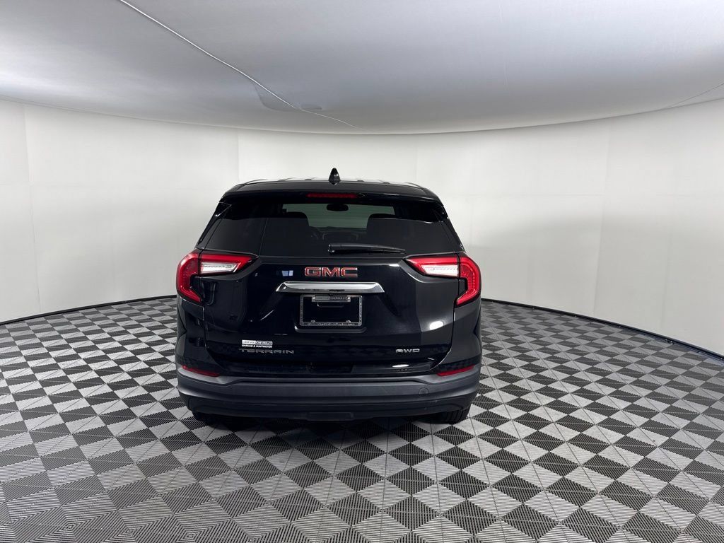 Used 2022 GMC Terrain SLE AWD/4WD image 4
