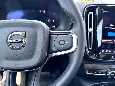New 2026 Volvo XC40 B5 Ultra w/ Protection Package Premier AWD/4WD image 18
