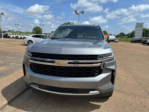 Used 2023 Chevrolet Tahoe LS w/ Driver Alert Package RWD image 2