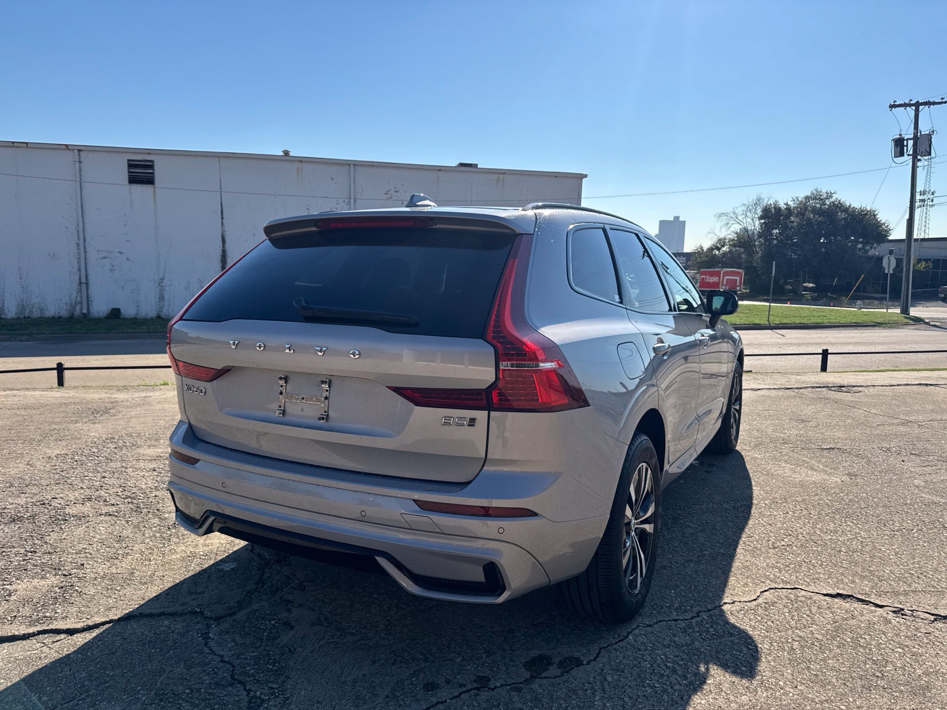Used 2024 Volvo XC60 B5 Core AWD/4WD image 5