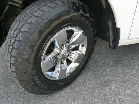 Used 2016 RAM 1500 Classic SLT RWD image 27