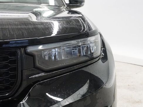 Used 2023 Jeep Grand Cherokee L Limited w/ Black Appearance Package image 12