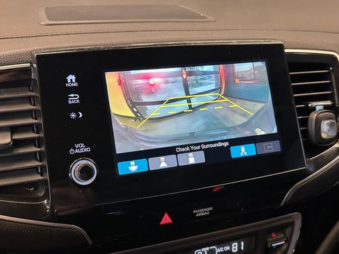 Used 2021 Honda Pilot Touring image 14
