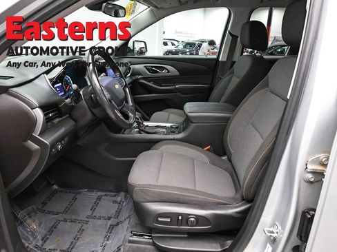 Used 2021 Chevrolet Traverse LT AWD/4WD image 14