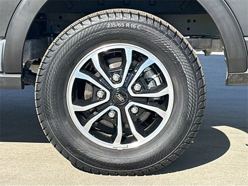 Used 2024 Ford E-Transit 148 High Roof image 38