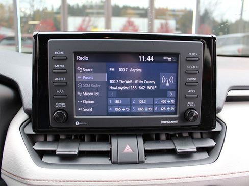 Used 2020 Toyota RAV4 XLE image 9