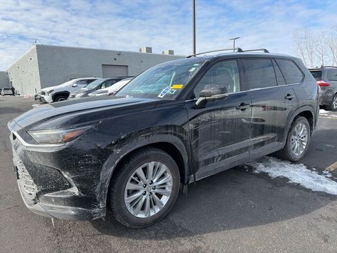 Used 2024 Toyota Grand Highlander Platinum image 5