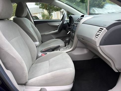 Used 2013 Toyota Corolla LE FWD image 24