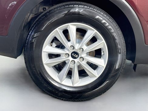 Used 2020 Kia Sorento LX FWD image 33