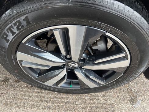 Certified 2021 Nissan Rogue Platinum AWD/4WD image 45