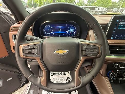 Used 2024 Chevrolet Tahoe High Country AWD/4WD image 18