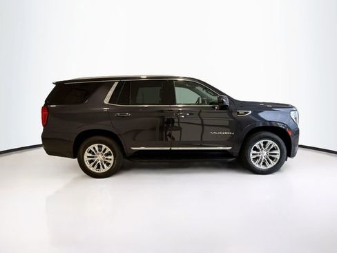 Used 2023 GMC Yukon SLT AWD/4WD image 7