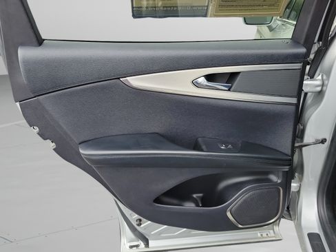 Used 2019 Lincoln Nautilus Premier AWD/4WD image 14