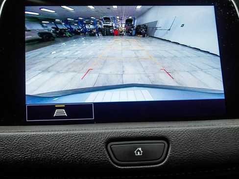 Used 2023 Cadillac XT4 Luxury w/ Cold Weather Package FWD image 26