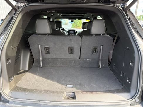 Used 2023 Chevrolet Traverse LT w/ LT Premium Package AWD/4WD image 5