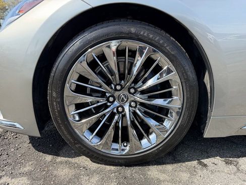 Used 2022 Lexus LS 500 w/ Interior Upgrade Package image 8