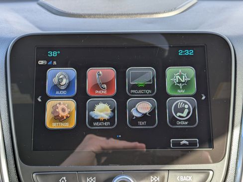 Used 2018 Chevrolet Equinox Premier w/ Infotainment II Package AWD/4WD image 21