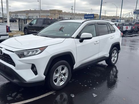 Used 2021 Toyota RAV4 XLE image 5