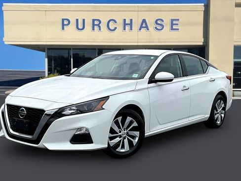Used 2022 Nissan Altima 2.5 S FWD image 3