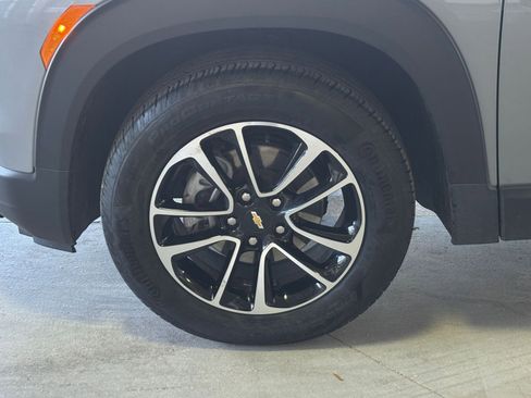 Used 2025 Chevrolet TrailBlazer LT image 34