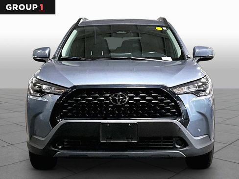 Used 2023 Toyota Corolla Cross LE w/ Moonroof Package AWD/4WD image 4