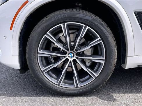 Used 2019 BMW X5 xDrive40i w/ M Sport Package AWD/4WD image 8