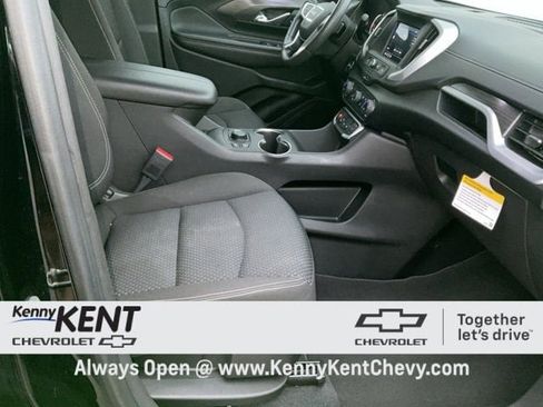 Certified 2022 GMC Terrain SLE w/ Driver Convenience Package image 15