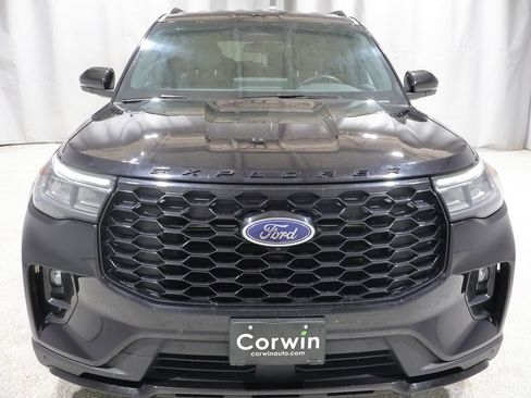 Used 2025 Ford Explorer ST-Line AWD/4WD image 8