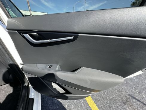 Certified 2023 Kia Niro Wind image 30