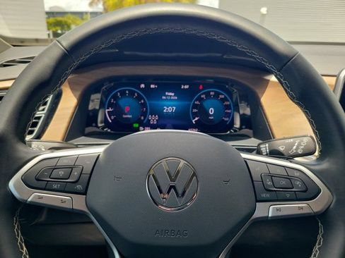Used 2024 Volkswagen Atlas SE FWD image 21