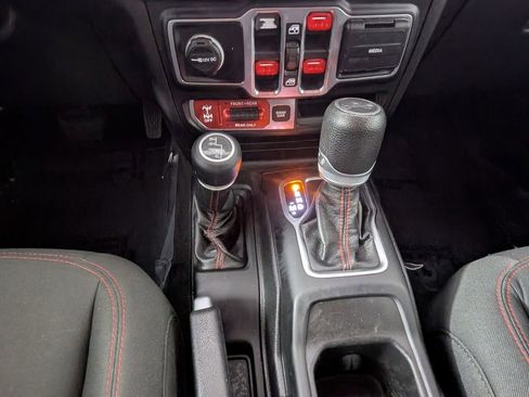 Used 2020 Jeep Wrangler Unlimited Rubicon AWD/4WD image 23