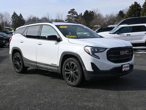 Used 2020 GMC Terrain SLE w/ Driver Convenience Package AWD/4WD image 2