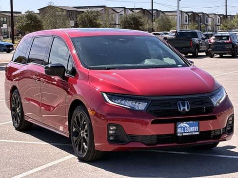 Certified 2025 Honda Odyssey Sport-L image 8