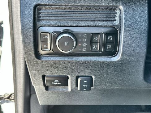Used 2026 Ford F350 Platinum AWD/4WD image 18
