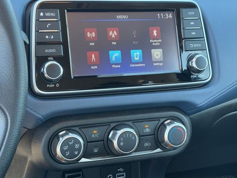 Used 2025 Nissan Versa SV image 22