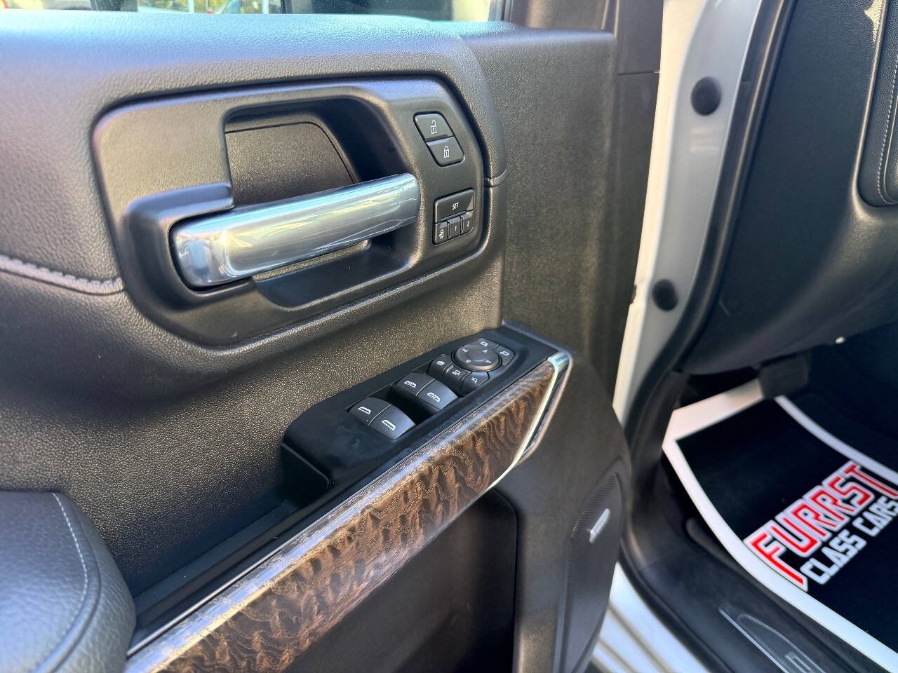 Used 2020 GMC Sierra 2500 Denali w/ Technology Package AWD/4WD image 18