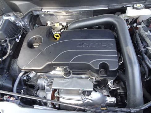 Used 2025 Chevrolet Equinox LT FWD image 34