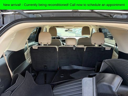 Used 2021 Ford Explorer XLT w/ Equipment Group 202A AWD/4WD image 11