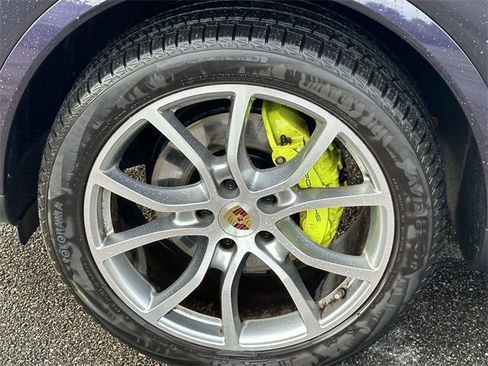Used 2019 Porsche Cayenne E-Hybrid image 10