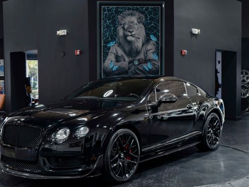 Used 2015 Bentley Continental GT3-R image 1