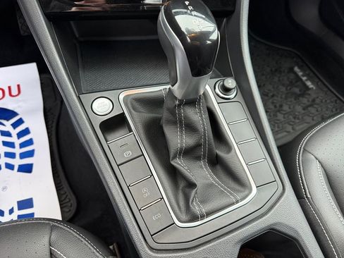 Used 2022 Volkswagen Jetta SE image 18