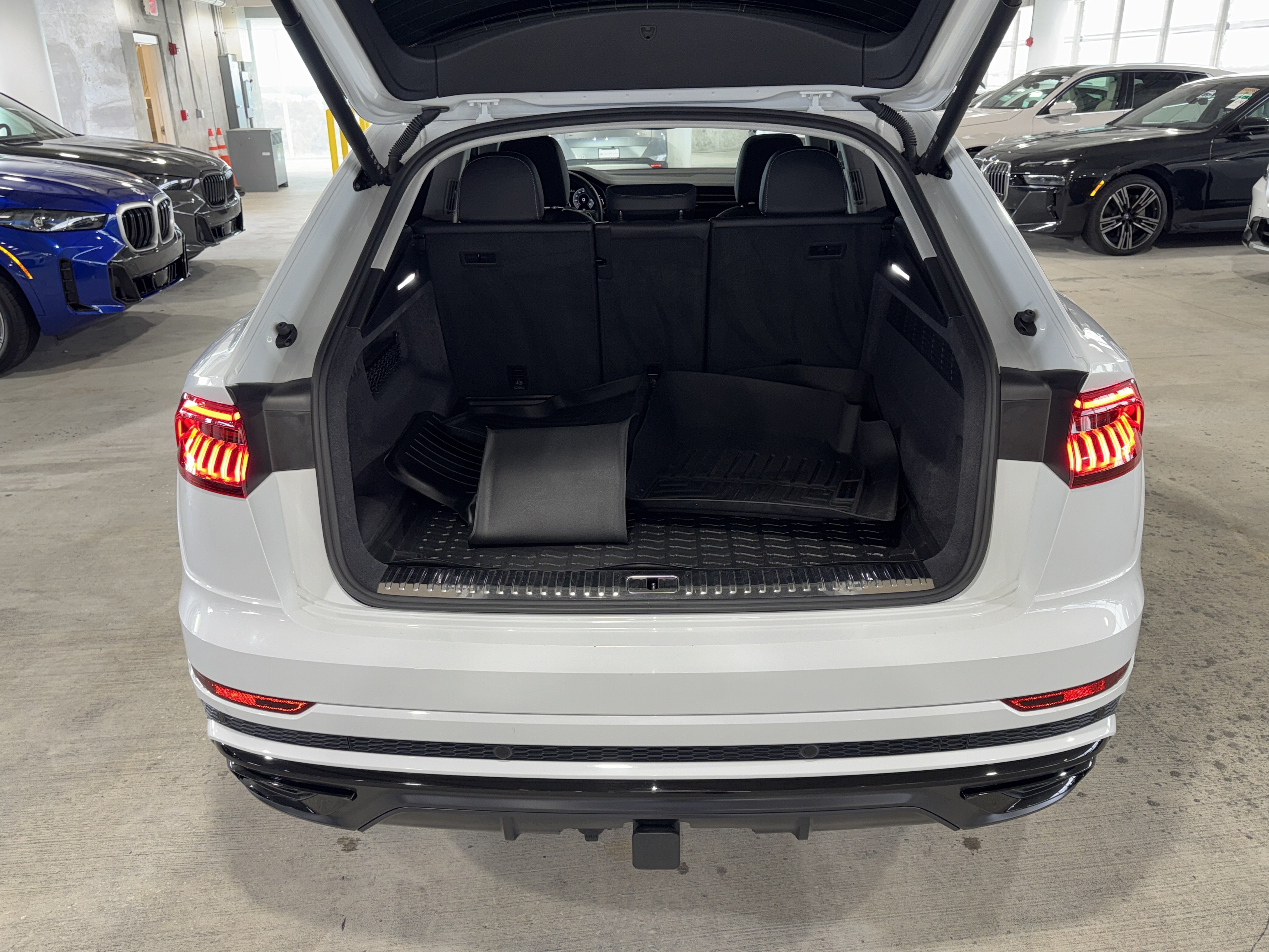 Used 2023 Audi Q8 Prestige AWD/4WD image 13
