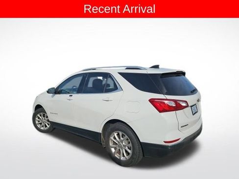 Used 2018 Chevrolet Equinox LT w/ Sun & Infotainment Package image 5