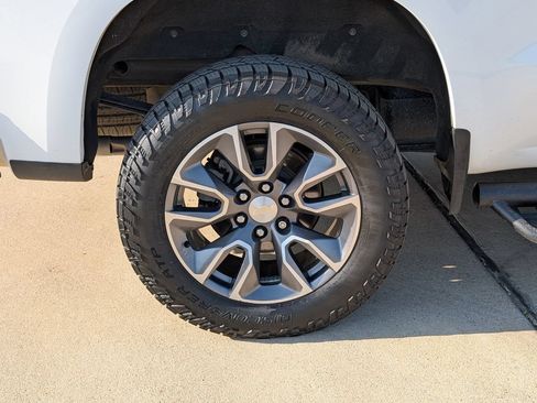 Used 2021 Chevrolet Silverado 1500 LT w/ Texas Edition Plus AWD/4WD image 3