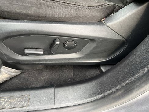 Used 2021 Ford Explorer XLT w/ Class III Trailer Tow Package image 28