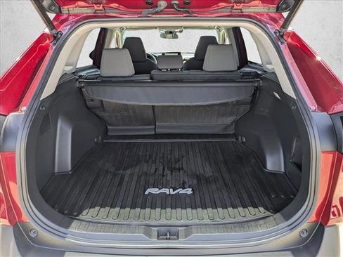 Used 2023 Toyota RAV4 XLE w/ Convenience Package FWD image 6