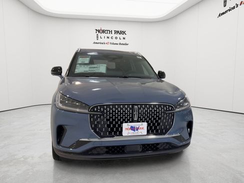 New 2026 Lincoln Aviator Reserve RWD image 4
