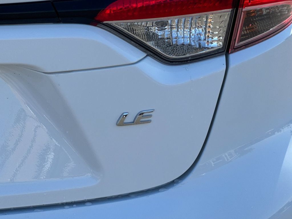 Used 2024 Toyota Corolla LE FWD image 23