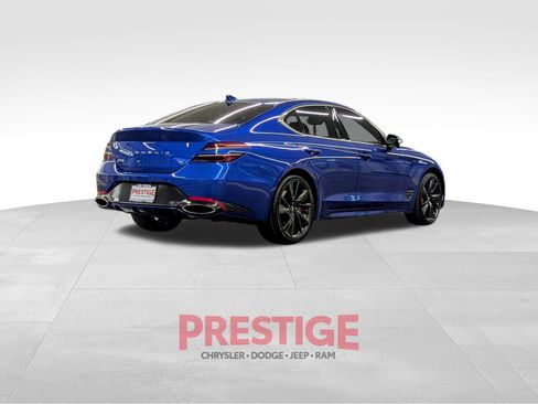 Used 2022 Genesis G70 3.3T RWD image 7